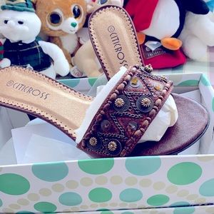 Brand new women’s sandals